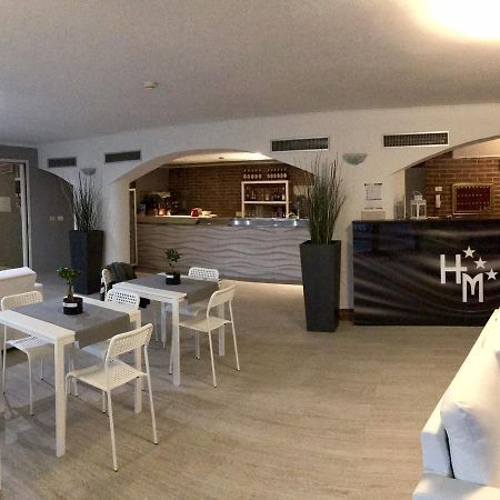 Hotel Mehari Ричоне Екстериор снимка