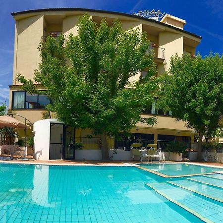 Hotel Mehari Ричоне Екстериор снимка