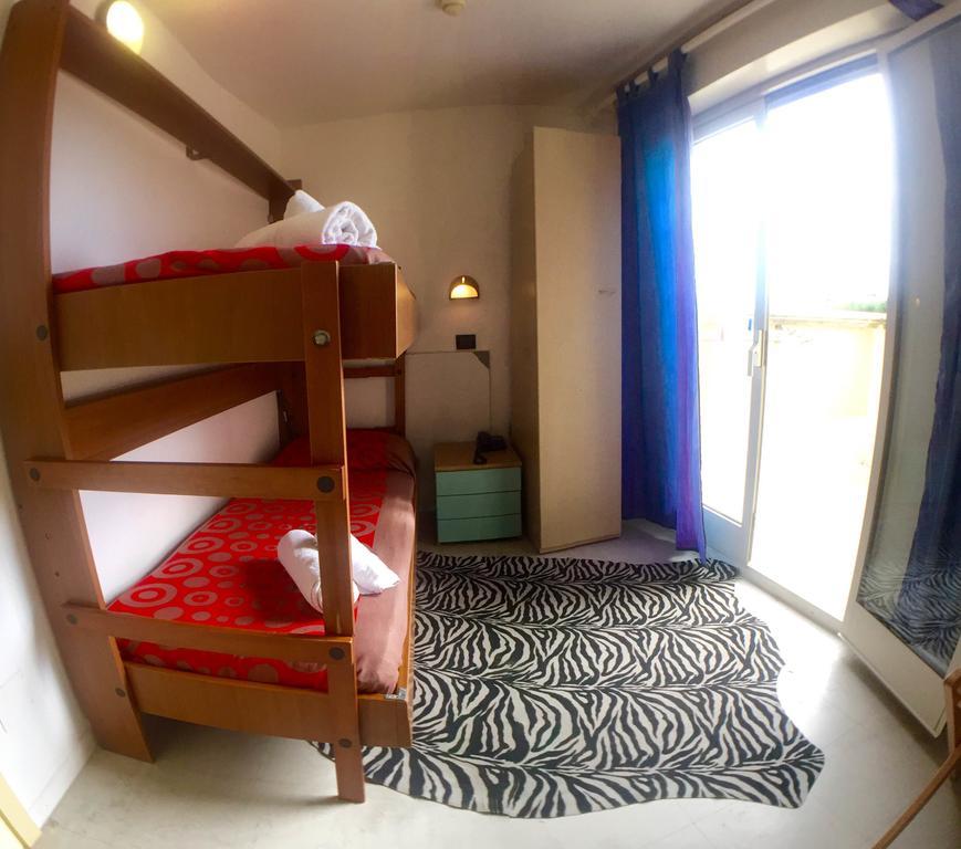 Hotel Mehari Ричоне Екстериор снимка