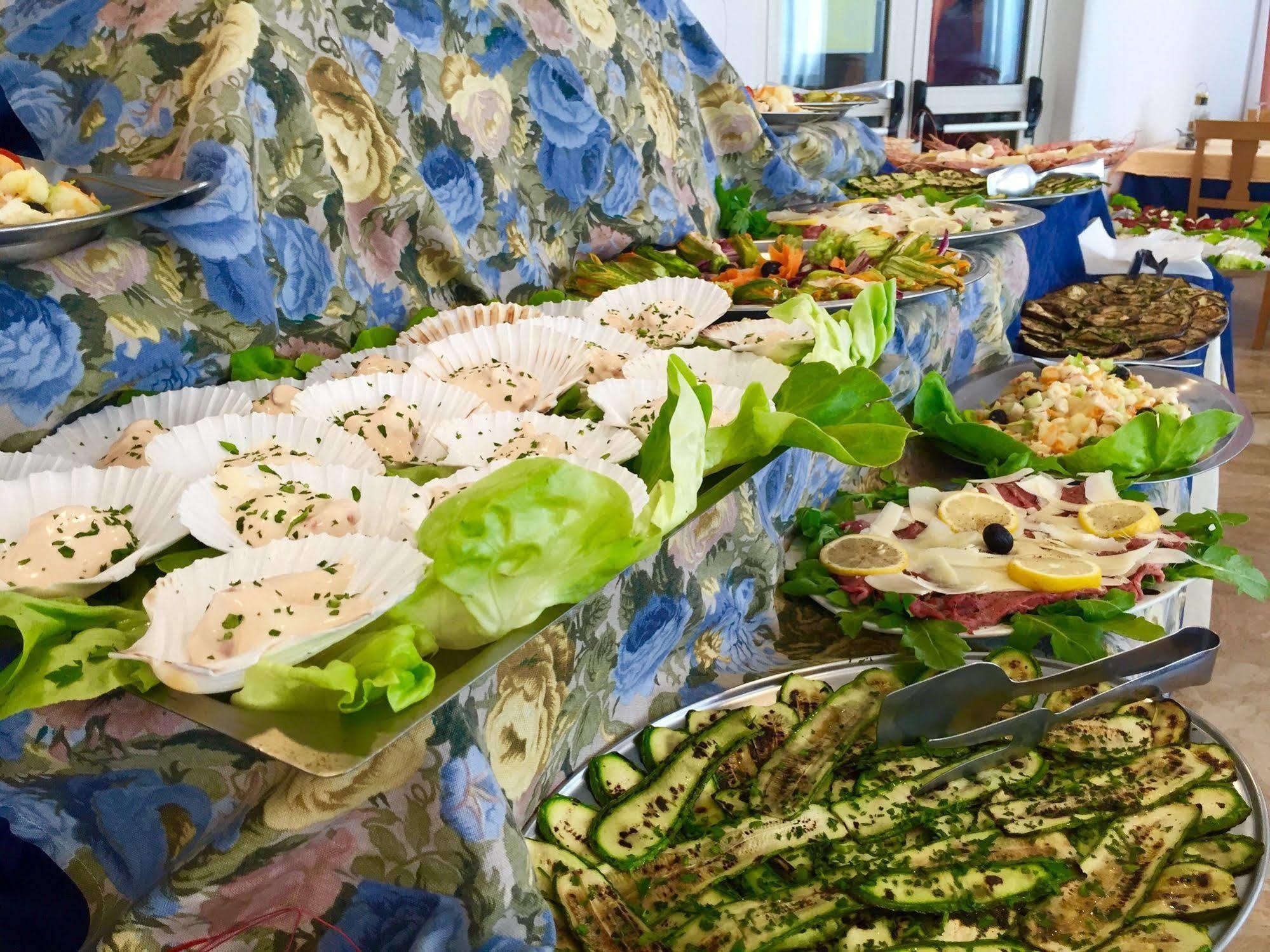 Hotel Mehari Ричоне Екстериор снимка