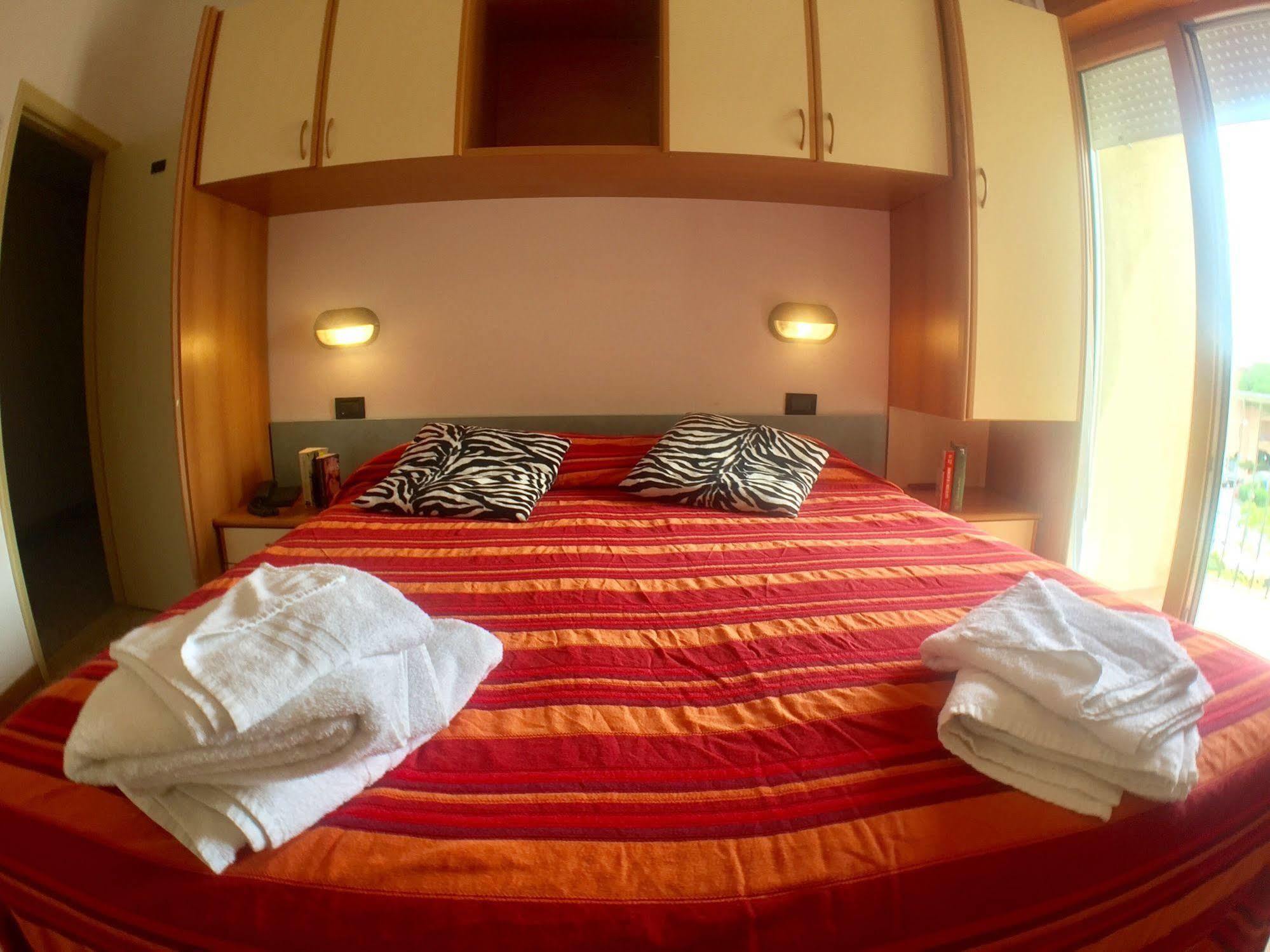 Hotel Mehari Ричоне Екстериор снимка