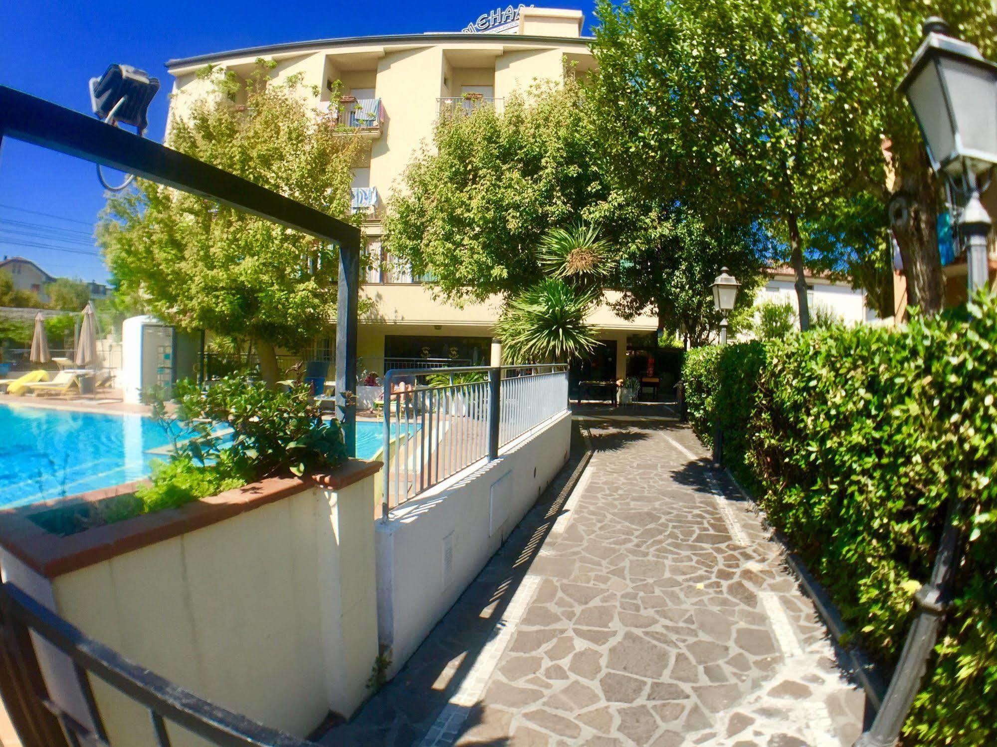 Hotel Mehari Ричоне Екстериор снимка